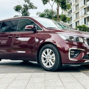 Bán Xe Kia Sedona Cũ Màu Đỏ Ghế Kem Model 2020